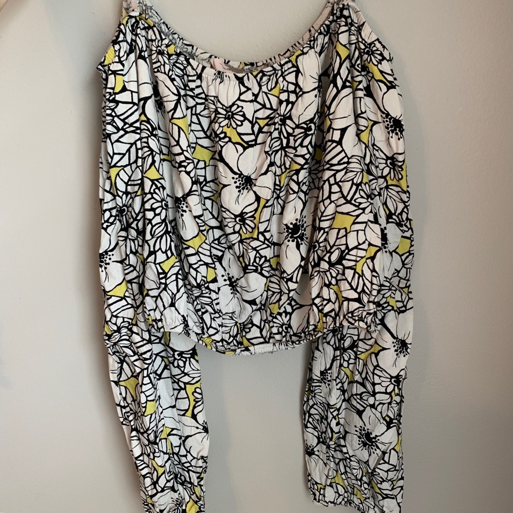 Floral strapless long-sleeve top